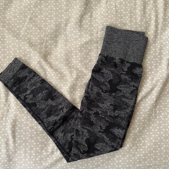 Gymshark Pants - Gymshark Black Camo seamless legging